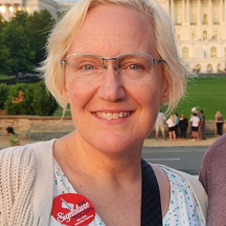 Headshot of Karen Keller